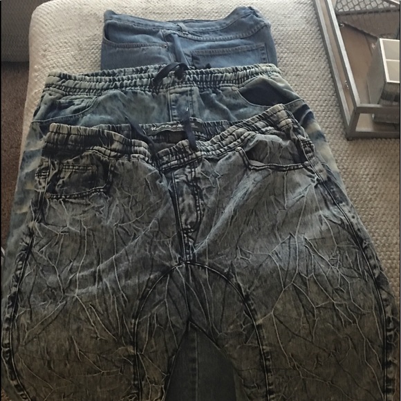 Jeans - Picture 1 of 2